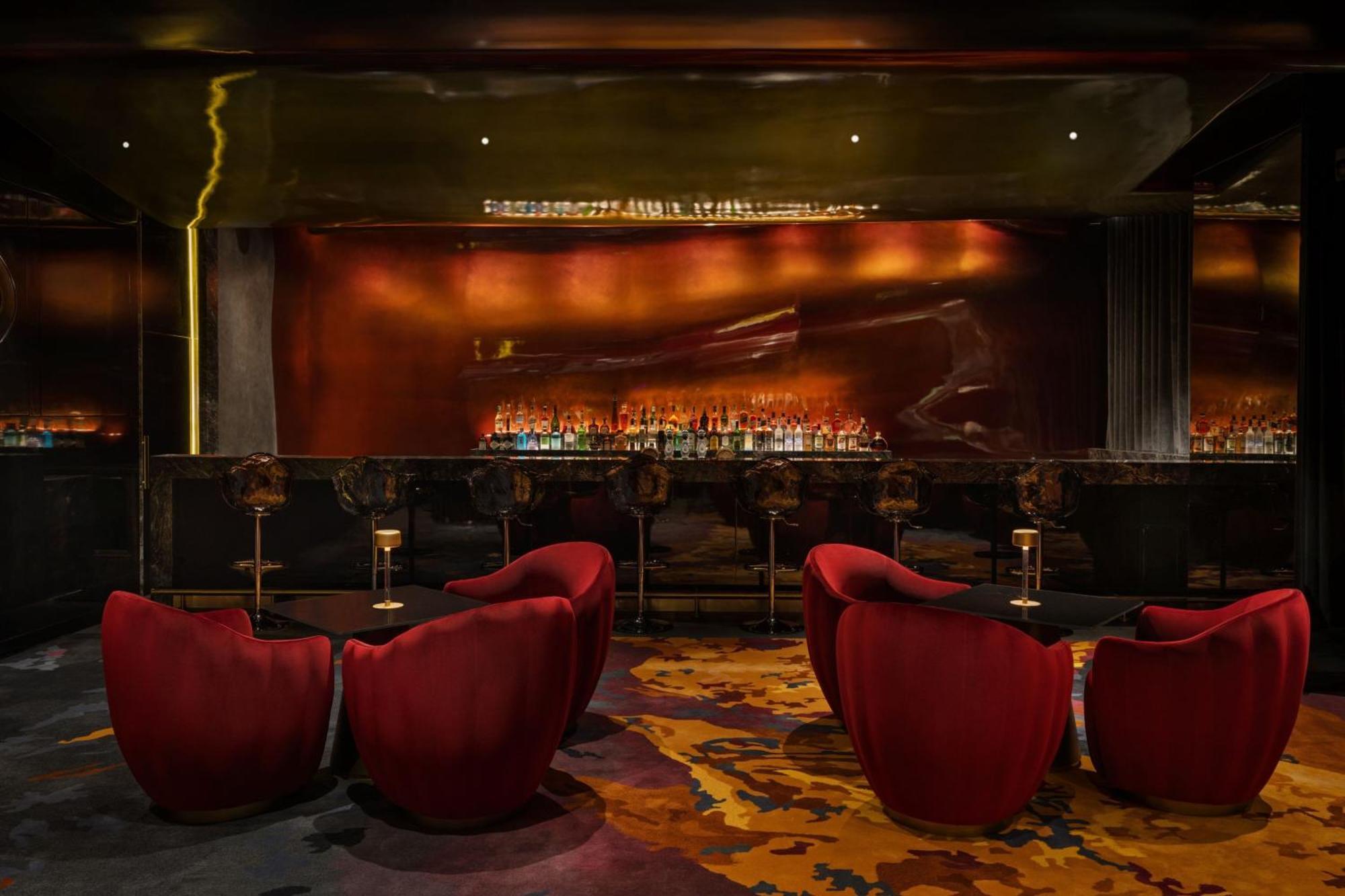 迪拜棕榈w酒店 外观 照片 The bar at the nightclub