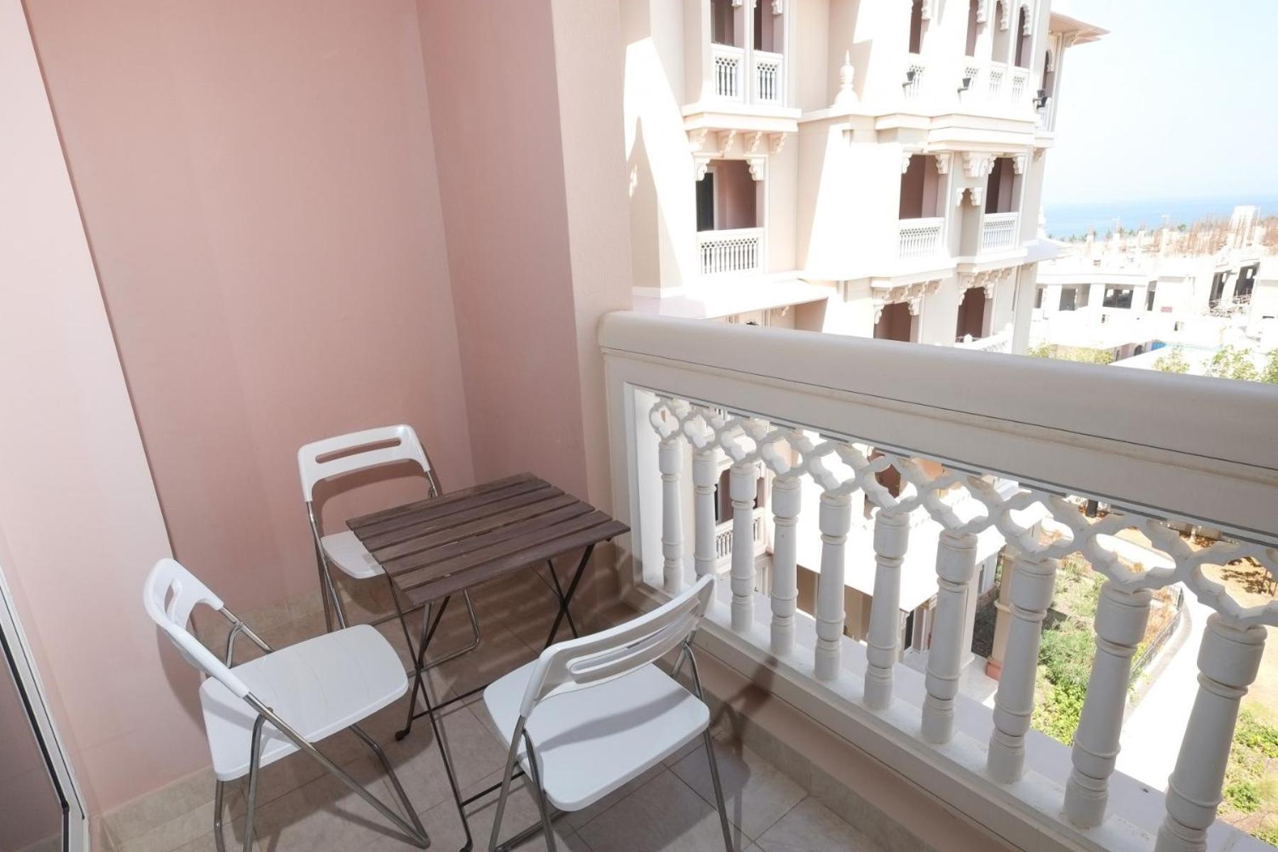 迪拜棕榈w酒店 外观 照片 A balcony